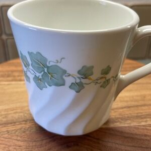 Corelle Callaway Ivy on White Swirled Mug (1)